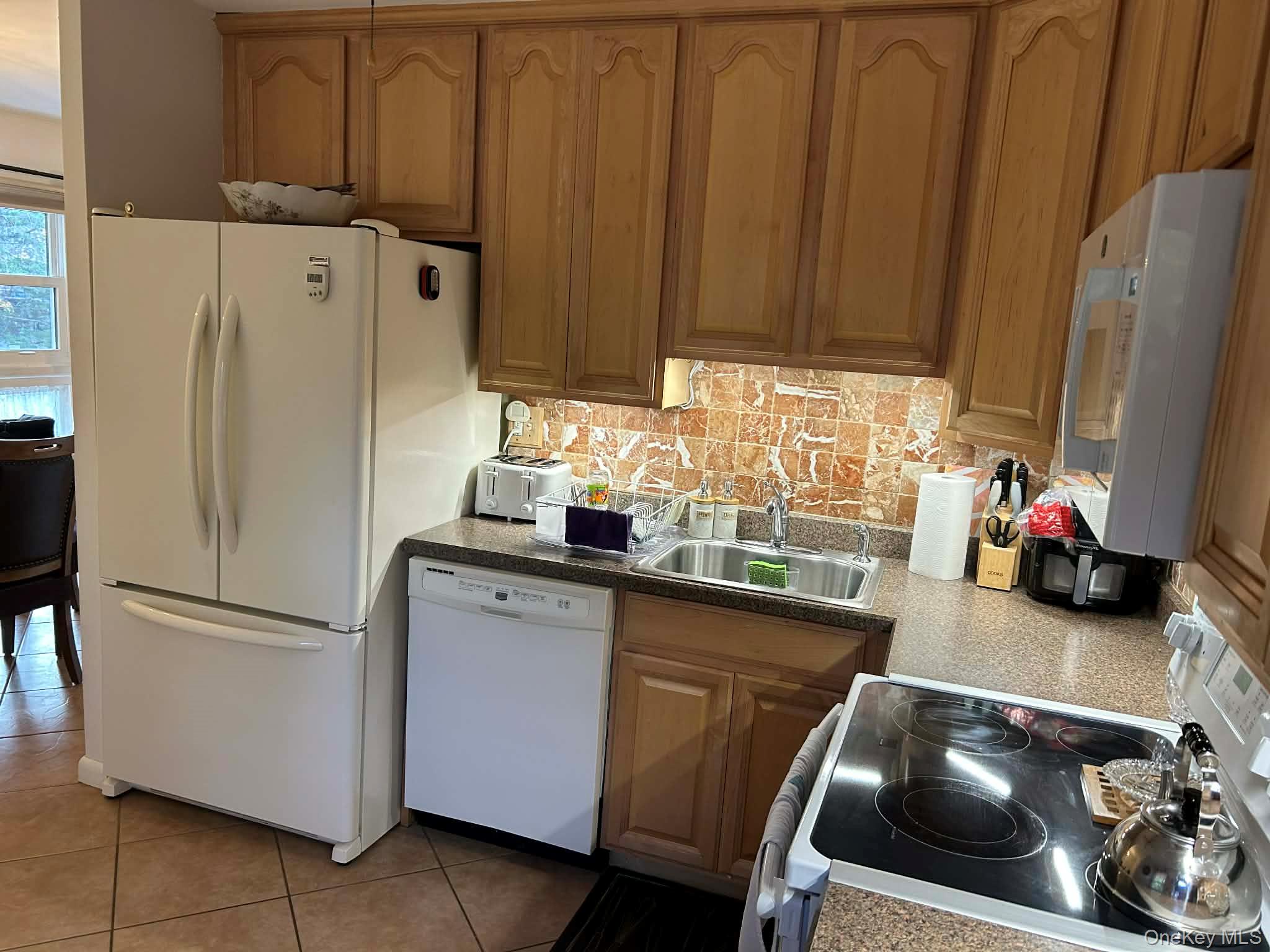 9 Sycamore Drive, Hyde Park, NY 12538