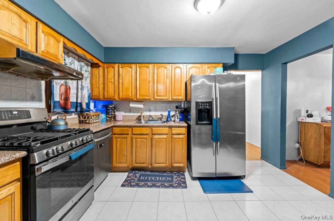 97 Arlington Avenue, Valley Stream, NY 11580