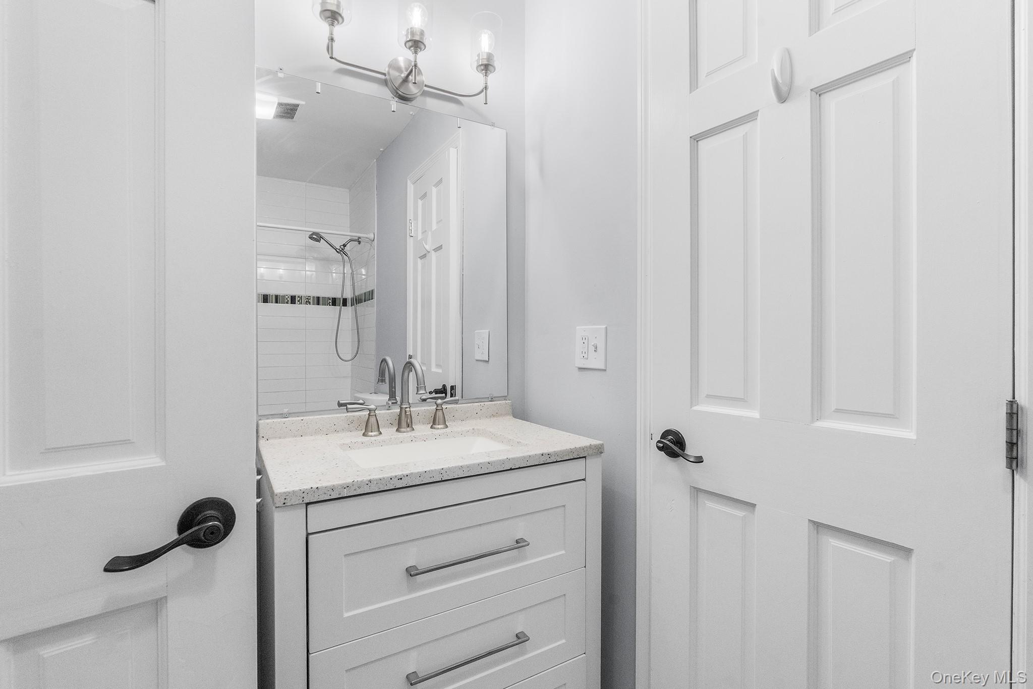 4 Franklin Place, Washingtonville, NY 10992