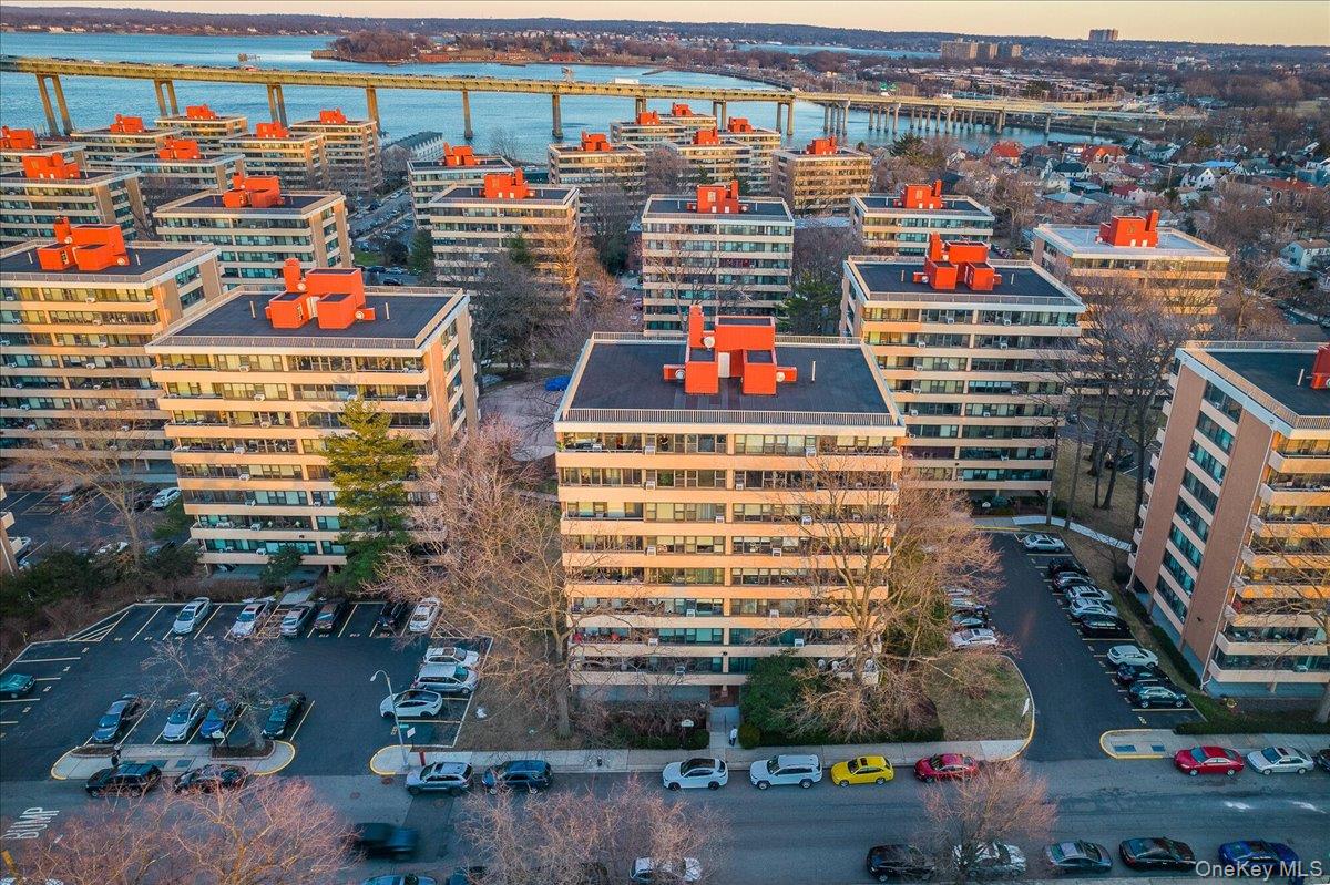 7-24 166th Street # 8C, Beechhurst, NY 11357