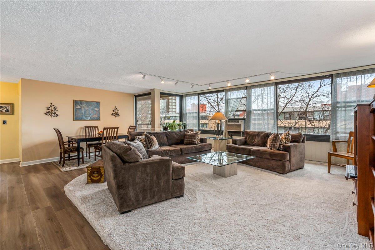 7-24 166th Street # 8C, Beechhurst, NY 11357