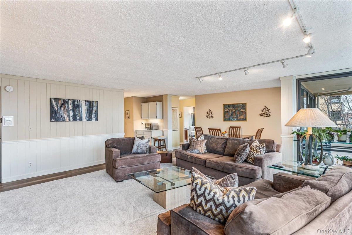 7-24 166th Street # 8C, Beechhurst, NY 11357