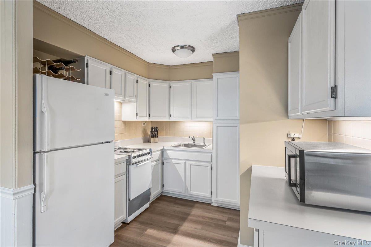 7-24 166th Street # 8C, Beechhurst, NY 11357