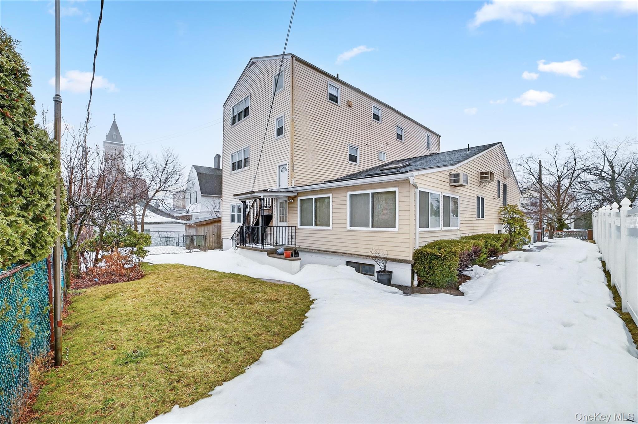 4 Amackassin Terrace # Unit 2, Yonkers, NY 10703