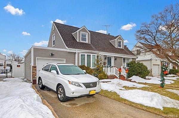 926 Second Avenue # 2nd Floor, Franklin Square, NY 11010