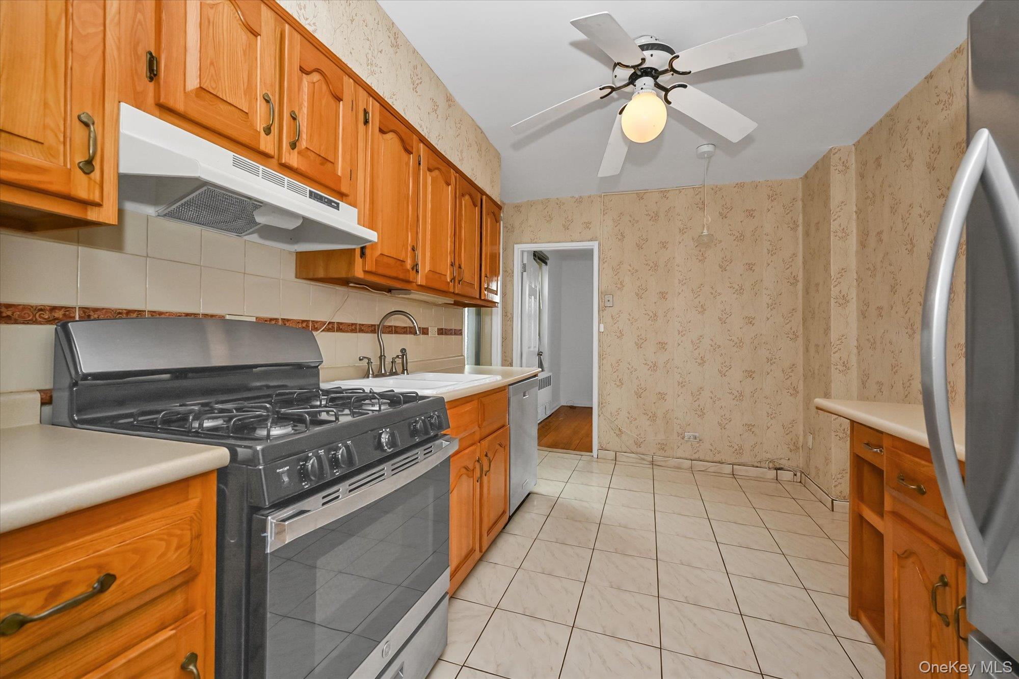 23-25 Bell Boulevard # 6J, Bayside, NY 11360