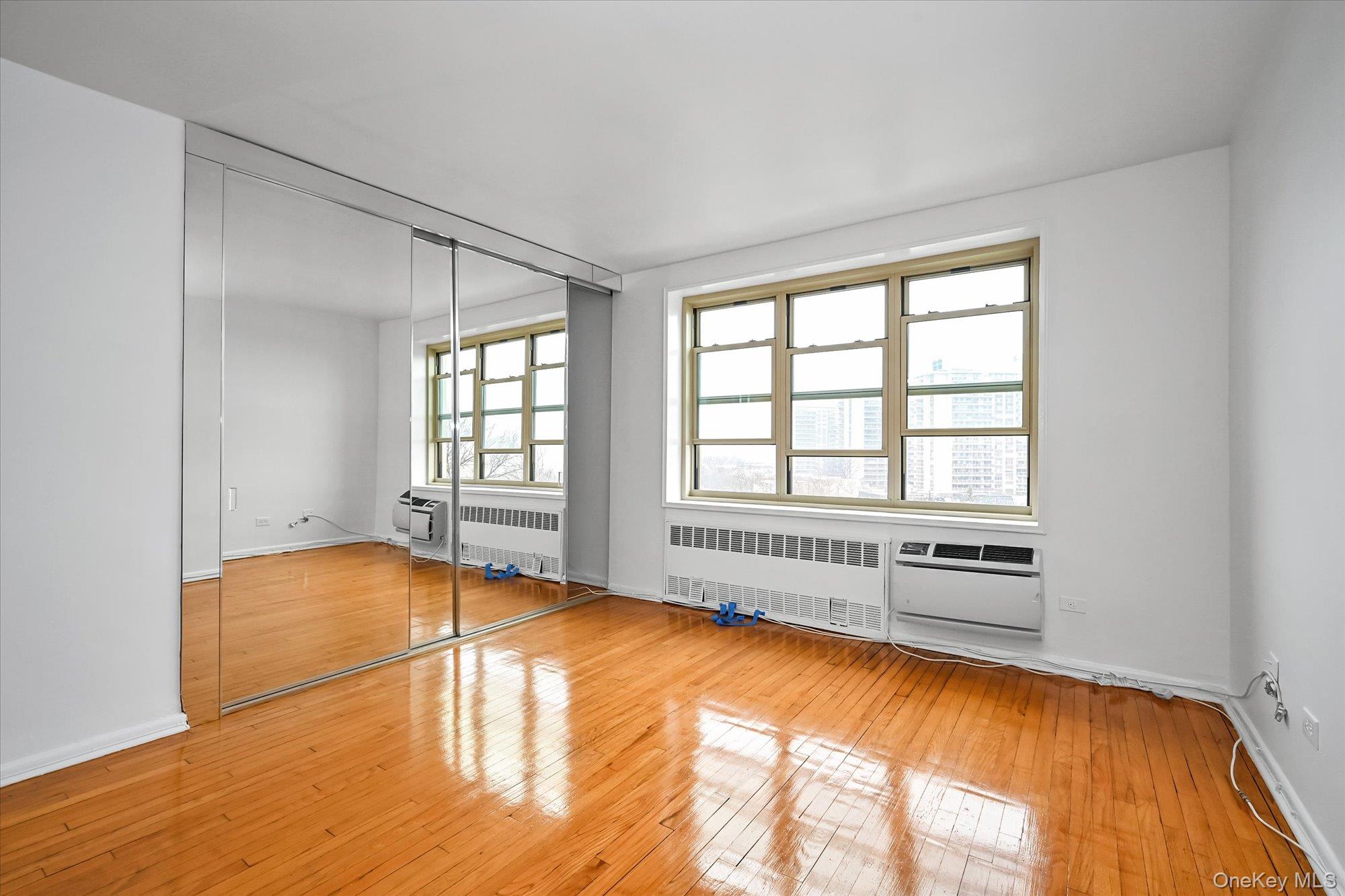 23-25 Bell Boulevard # 6J, Bayside, NY 11360