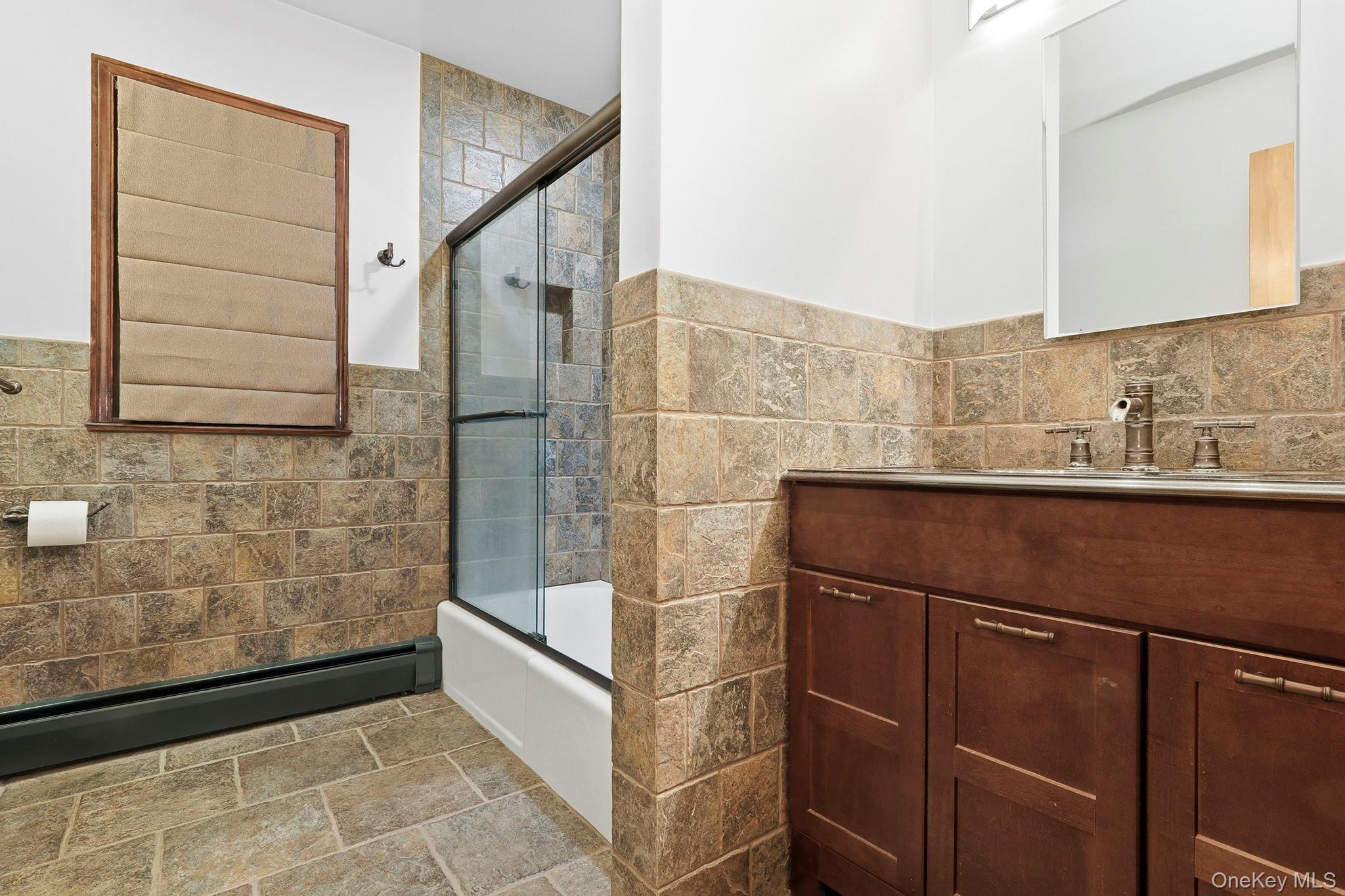 33 Fulmar Road, Mahopac, NY 10541