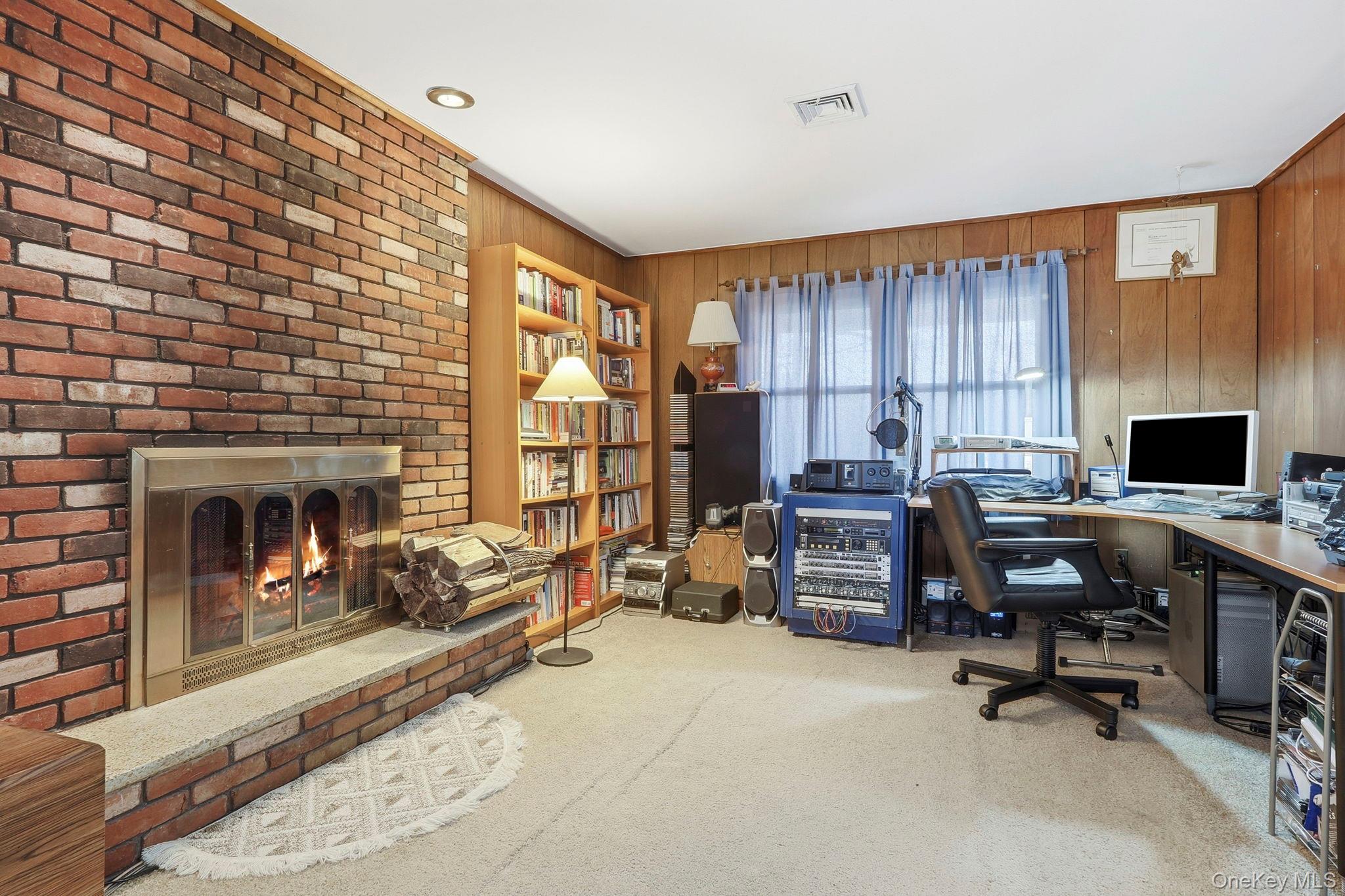 33 Fulmar Road, Mahopac, NY 10541