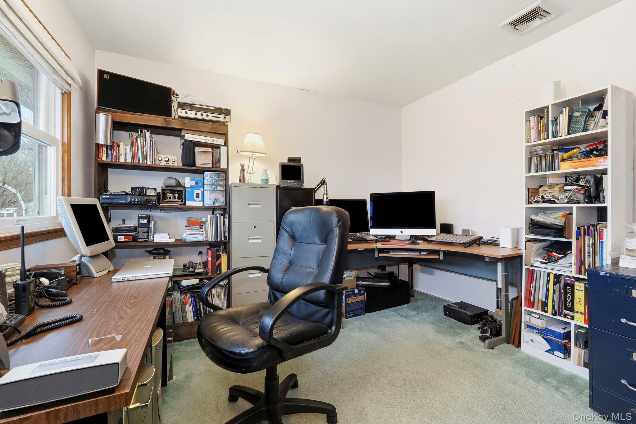 33 Fulmar Road, Mahopac, NY 10541