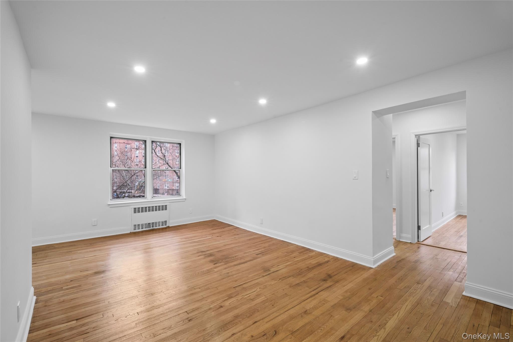 6535 Yellowstone Boulevard # 2F, Forest Hills, NY 11375