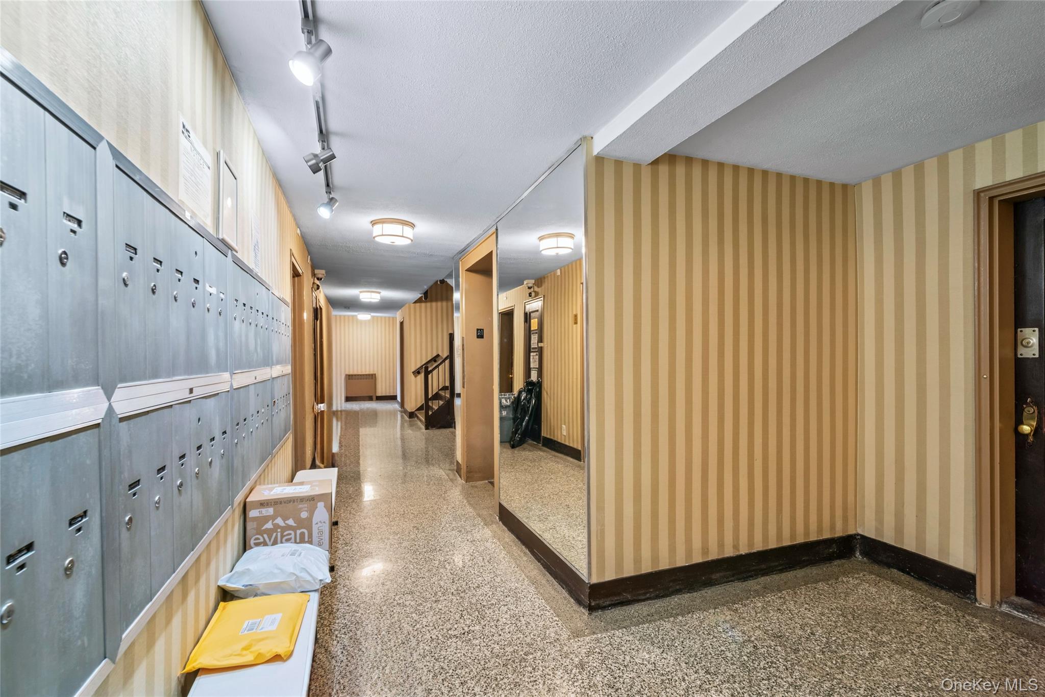 6535 Yellowstone Boulevard # 2F, Forest Hills, NY 11375