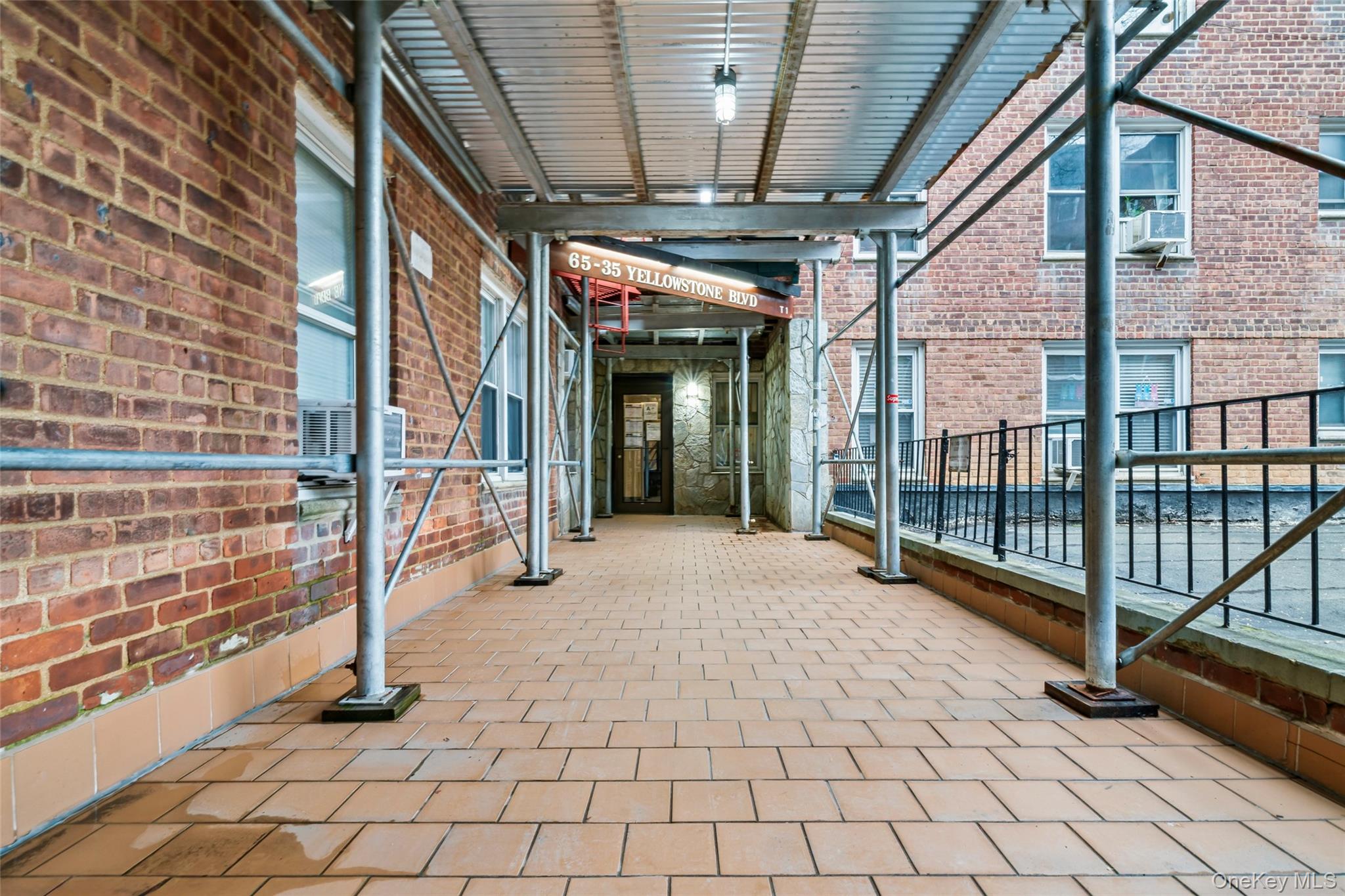 6535 Yellowstone Boulevard # 2F, Forest Hills, NY 11375