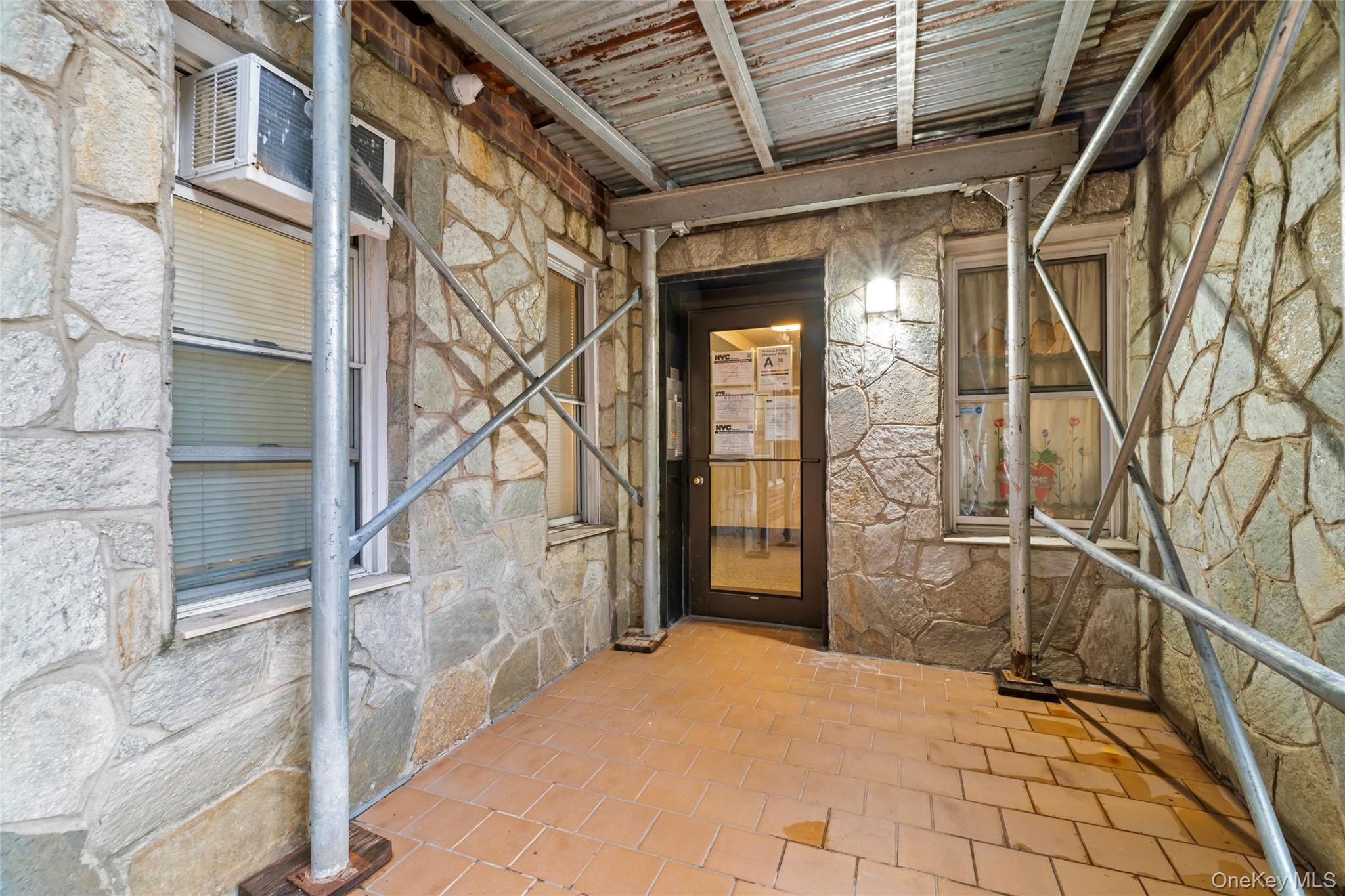 6535 Yellowstone Boulevard # 2F, Forest Hills, NY 11375