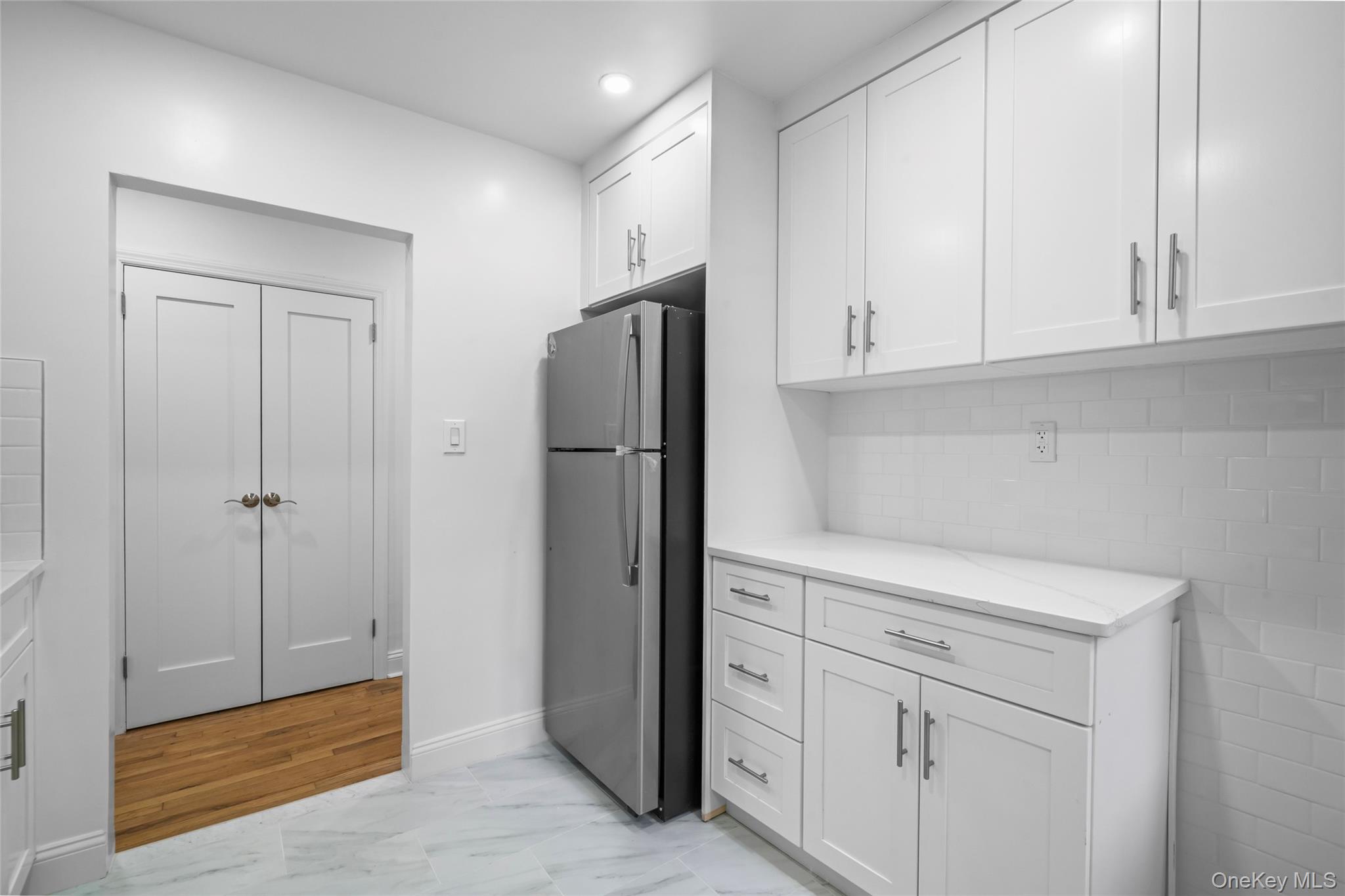 6535 Yellowstone Boulevard # 2F, Forest Hills, NY 11375