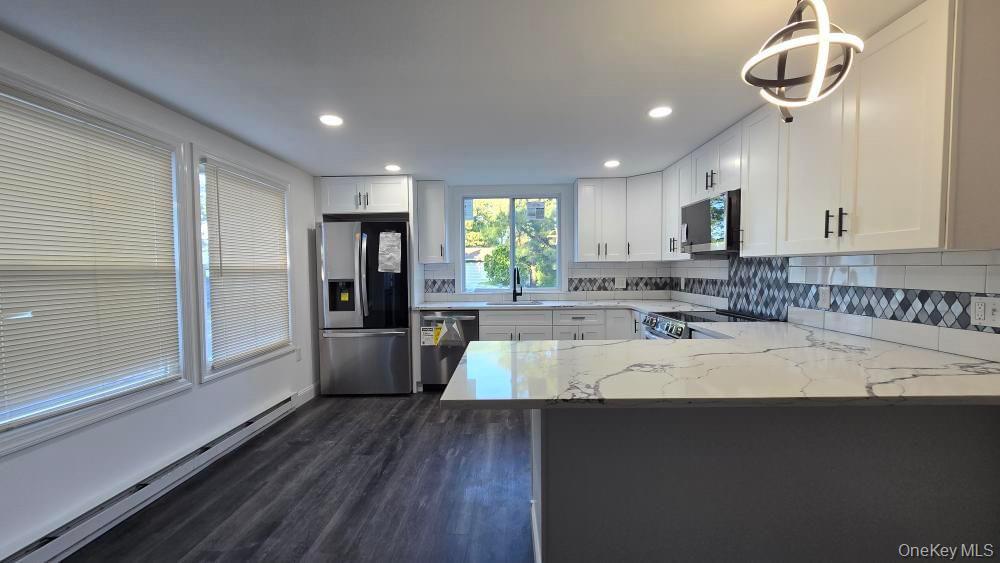 135 Village Circle W, Manorville, NY 11949