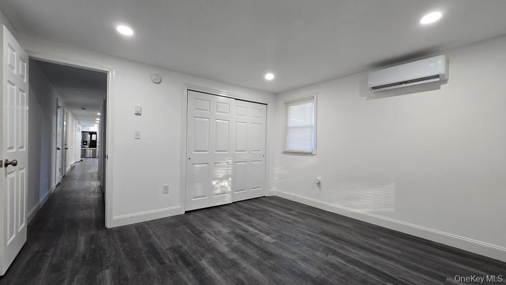 135 Village Circle W, Manorville, NY 11949