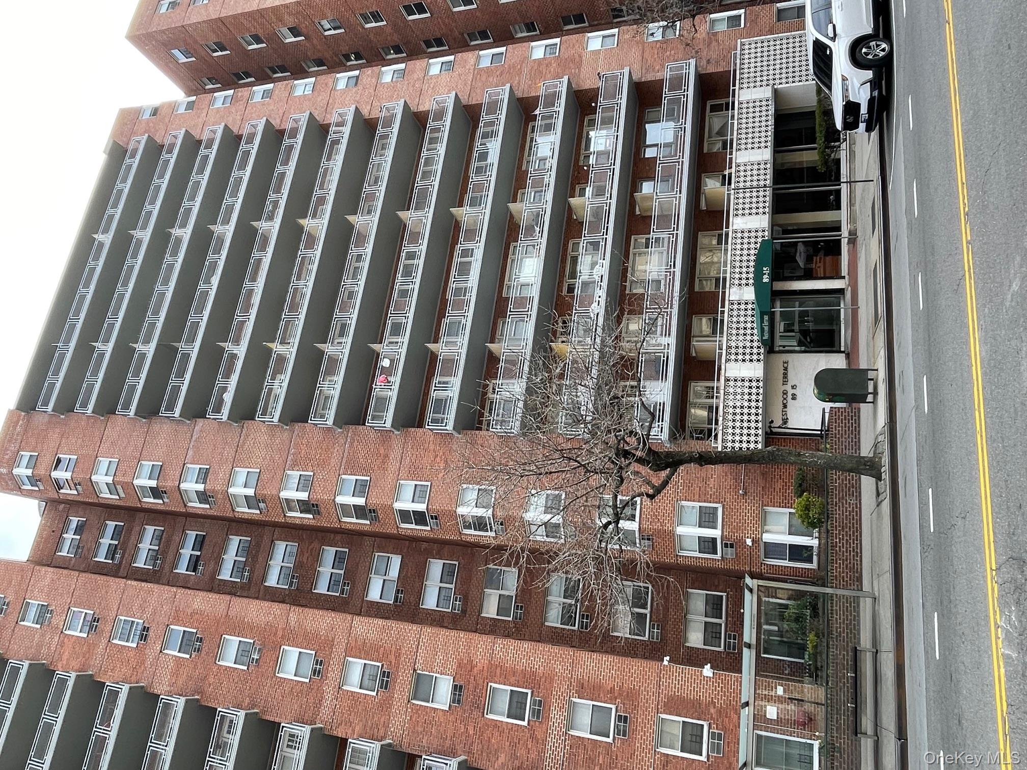 89-15 Parsons Blvd # 6D, Jamaica, NY 11432