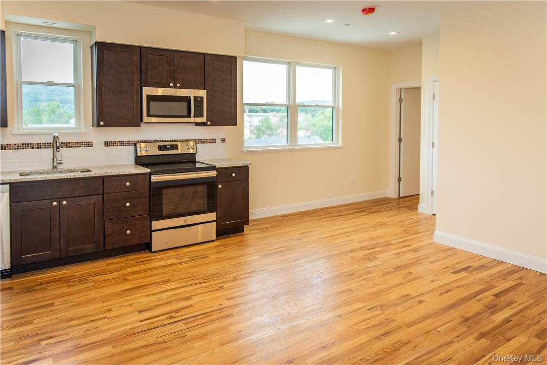 23 E Main Street # 2C, Pawling, NY 12564