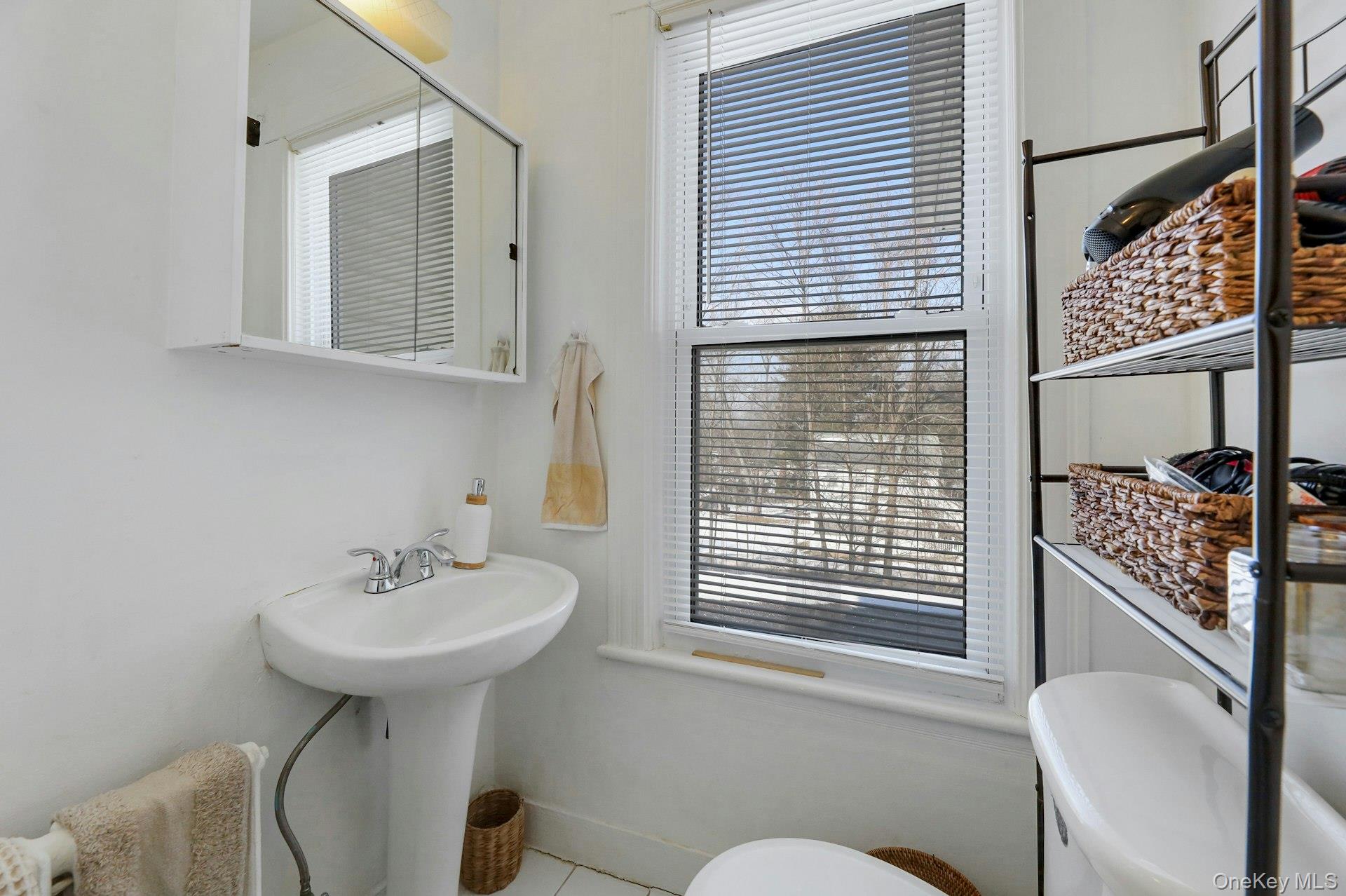 65 Lake Road, Valley Cottage, NY 10989