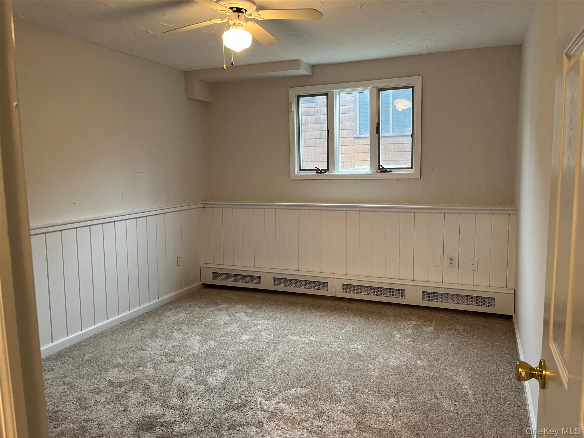 43 Floyd Place, East Norwich, NY 11732