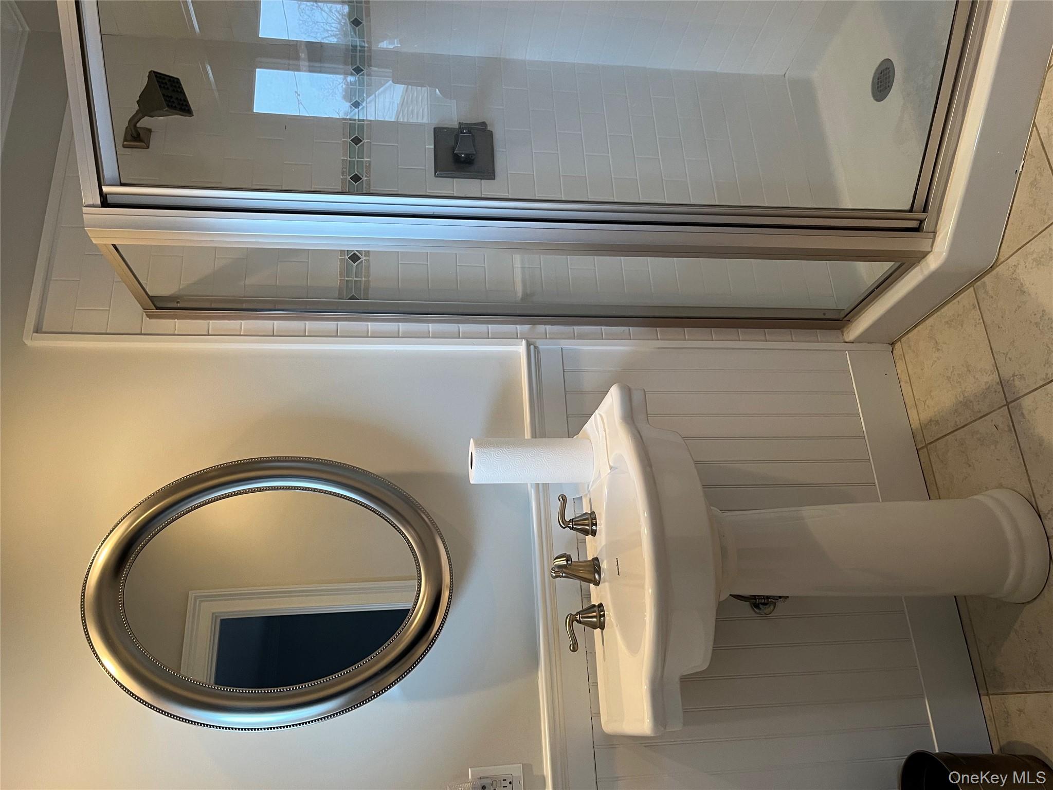 43 Floyd Place, East Norwich, NY 11732