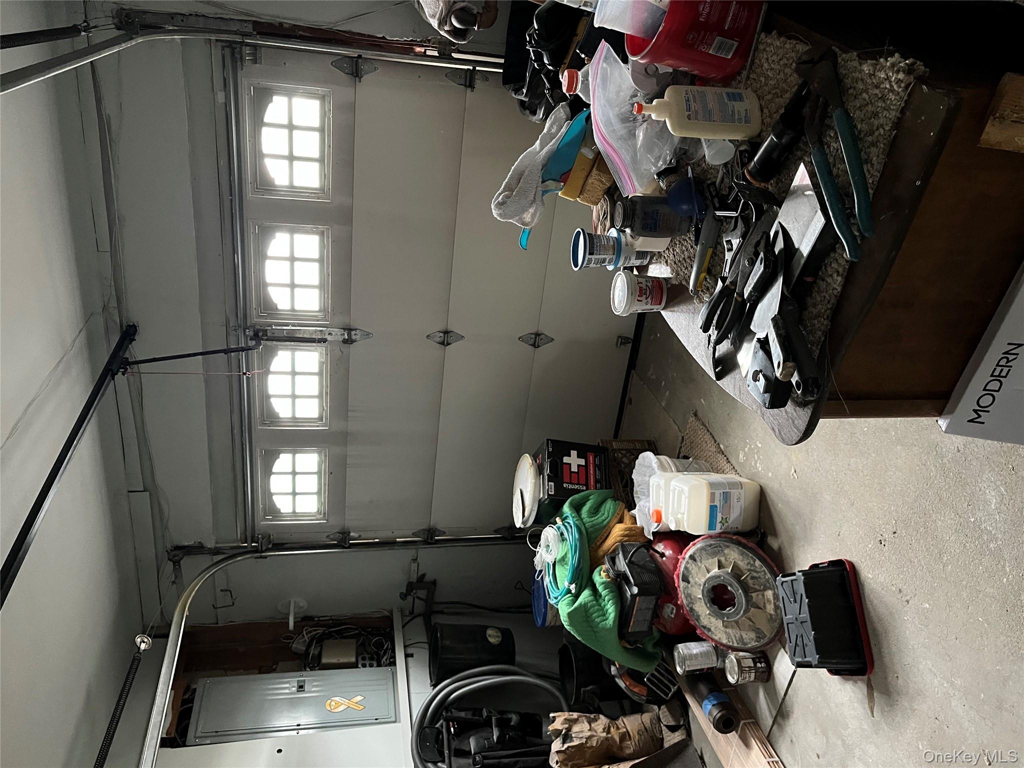 43 Floyd Place, East Norwich, NY 11732