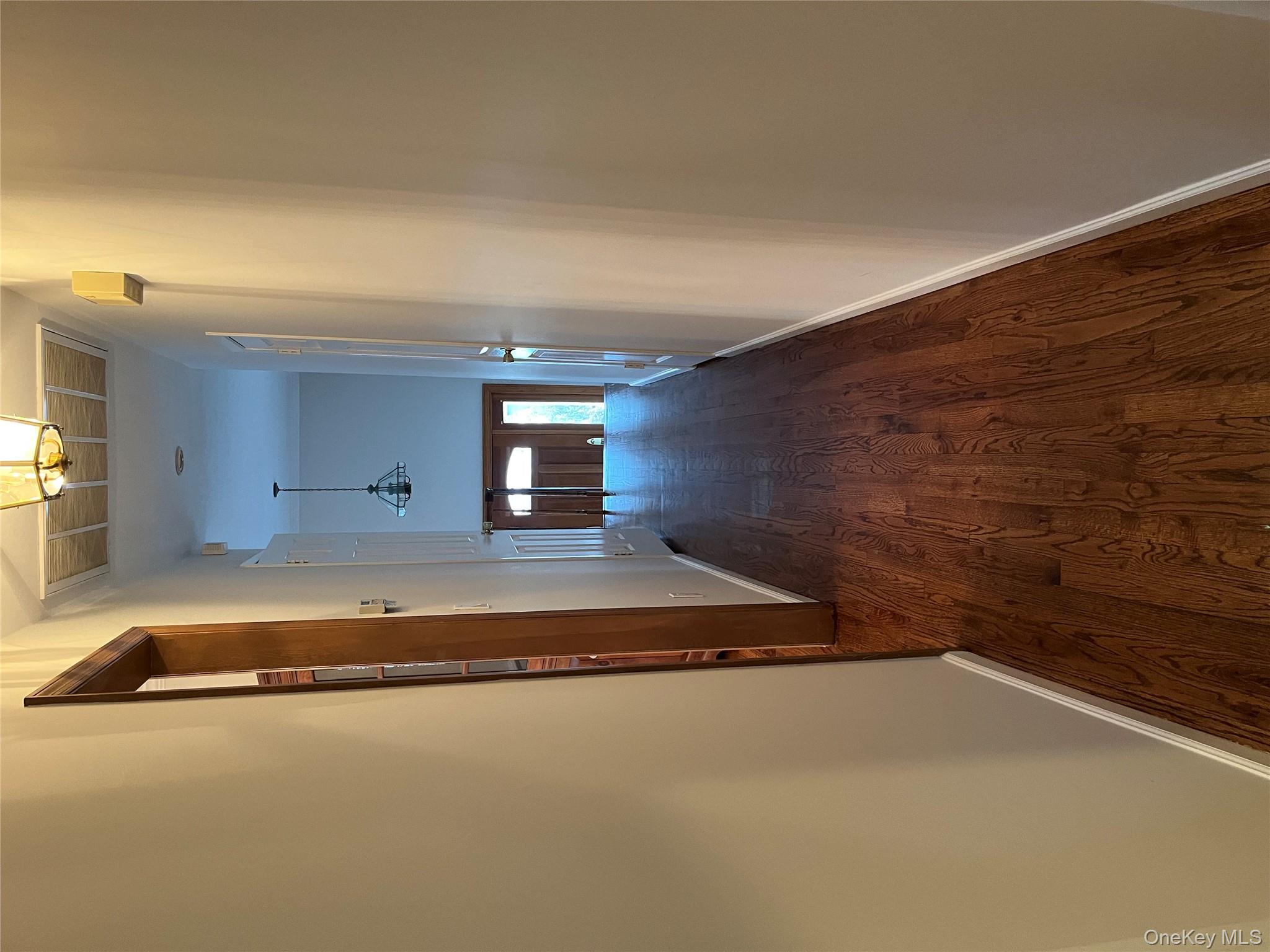 43 Floyd Place, East Norwich, NY 11732