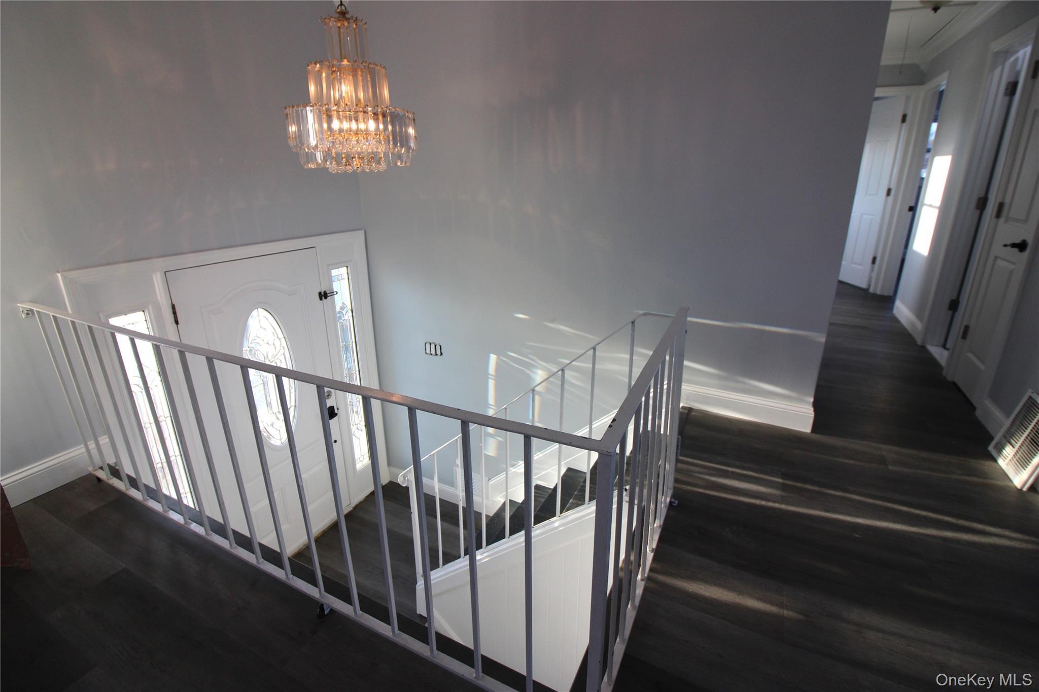 26 Circle Lane, Bay Shore, NY 11706