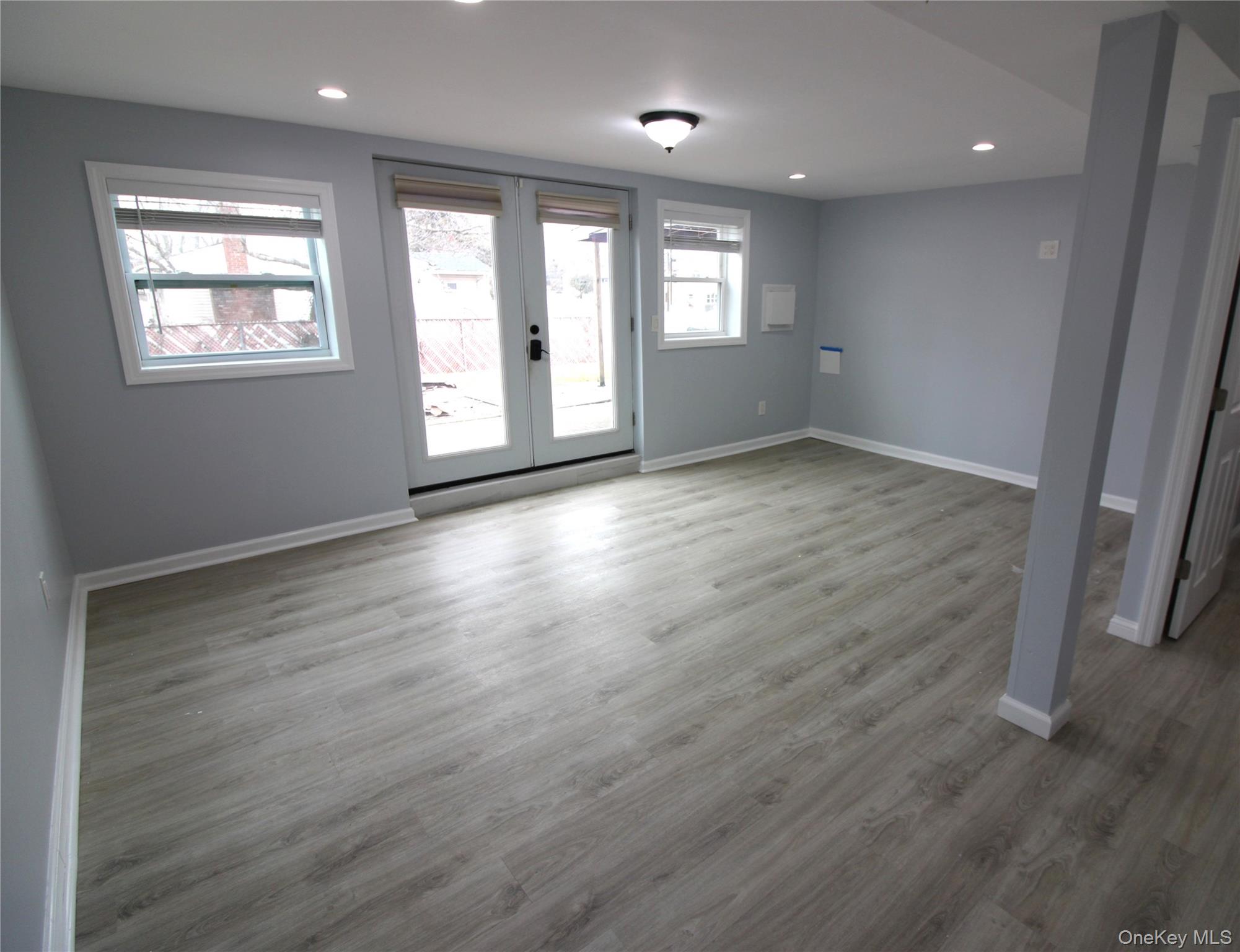 26 Circle Lane, Bay Shore, NY 11706