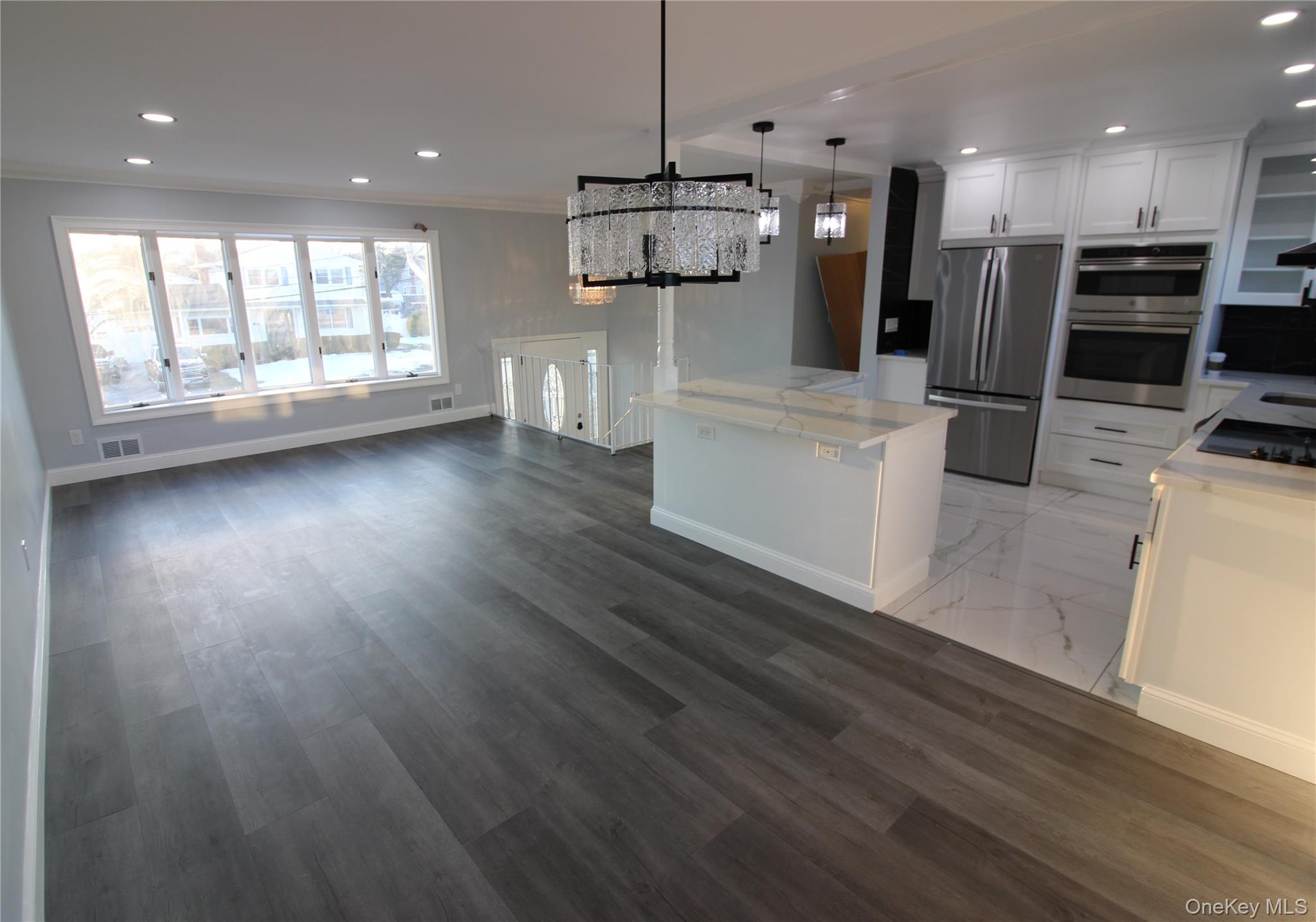 26 Circle Lane, Bay Shore, NY 11706