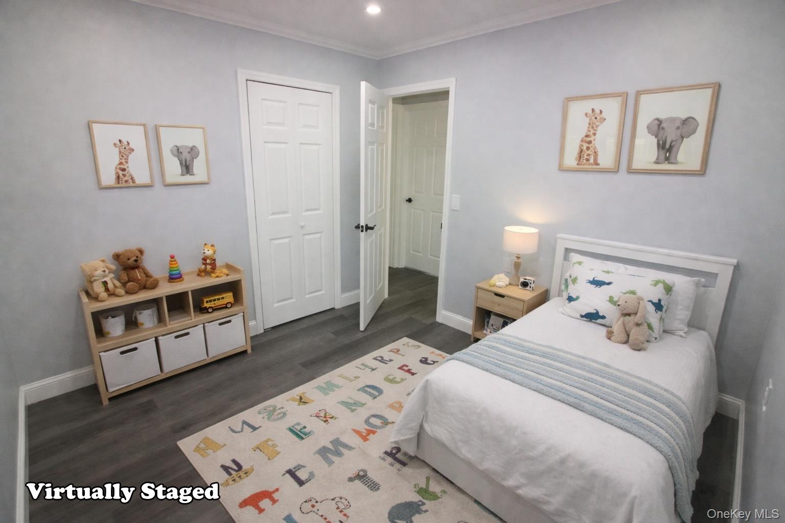 26 Circle Lane, Bay Shore, NY 11706