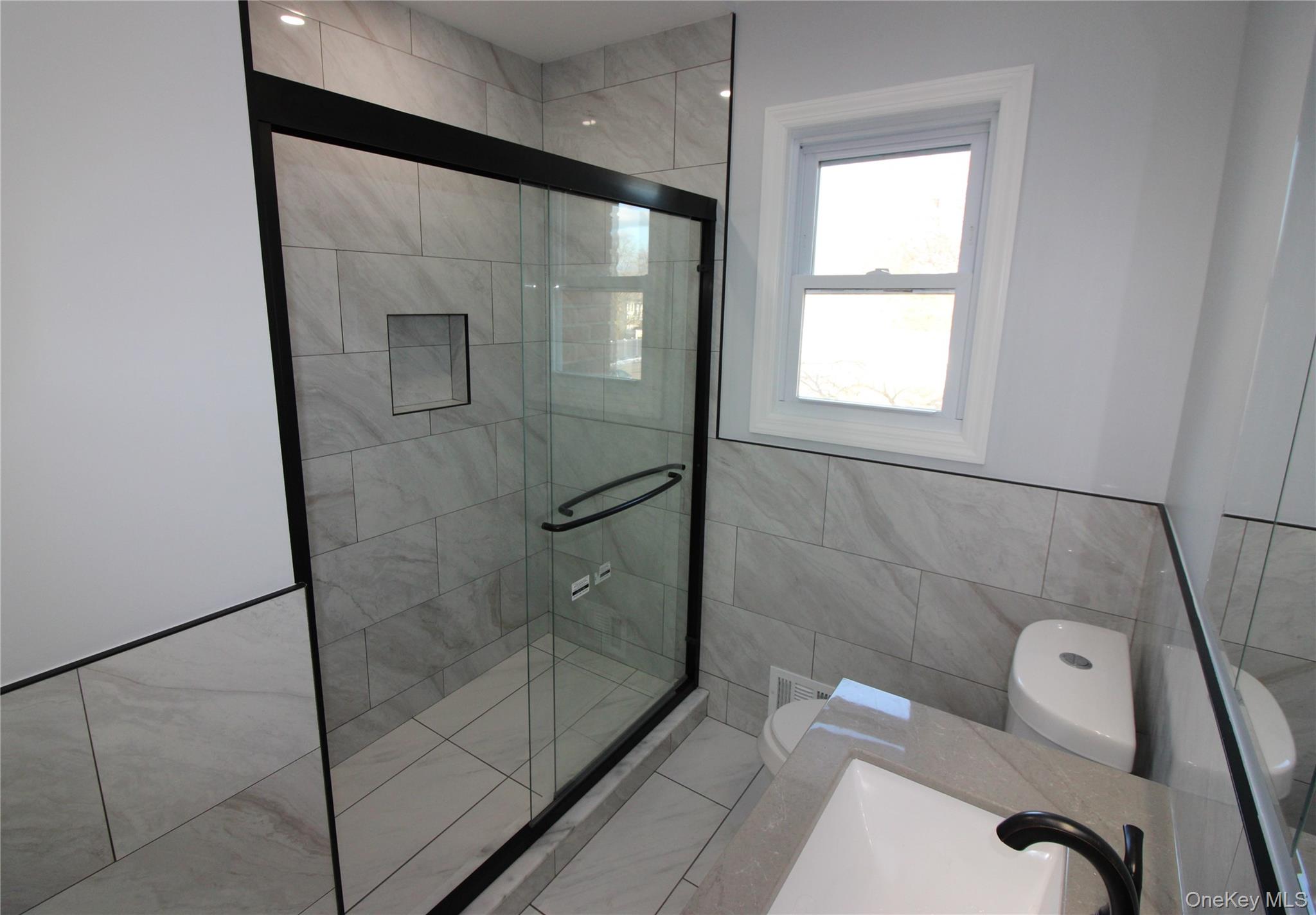 26 Circle Lane, Bay Shore, NY 11706