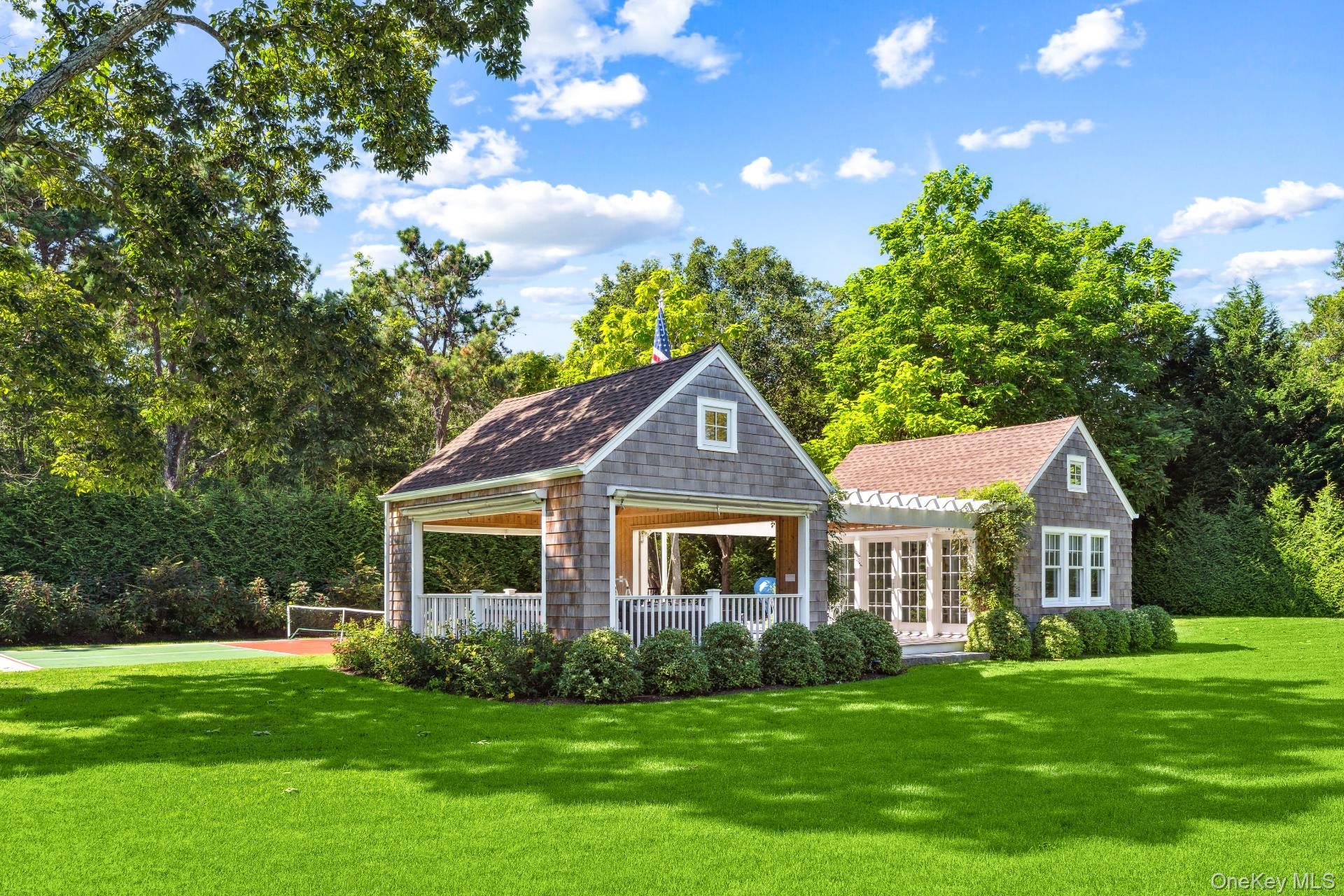 137 Montauk Highway, Quogue, NY 11959