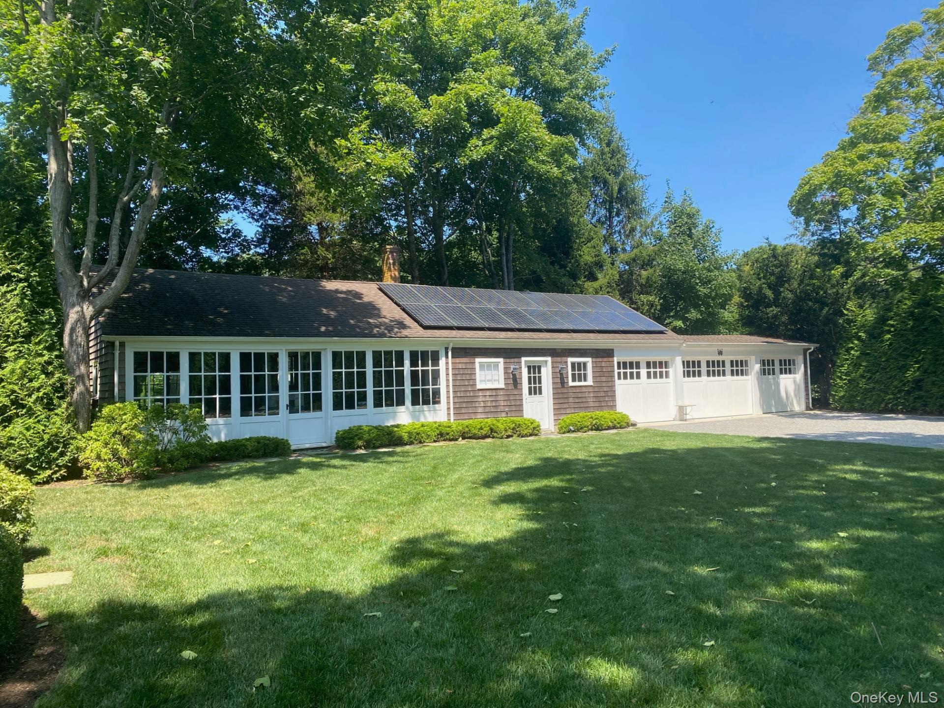 137 Montauk Highway, Quogue, NY 11959