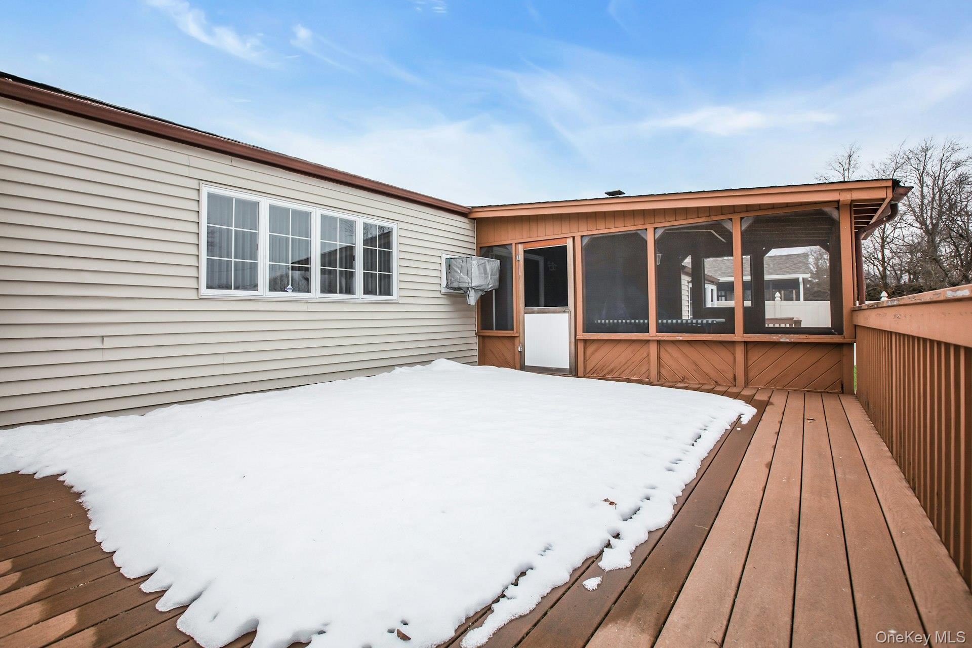 893 Connetquot Avenue, Islip Terrace, NY 11752