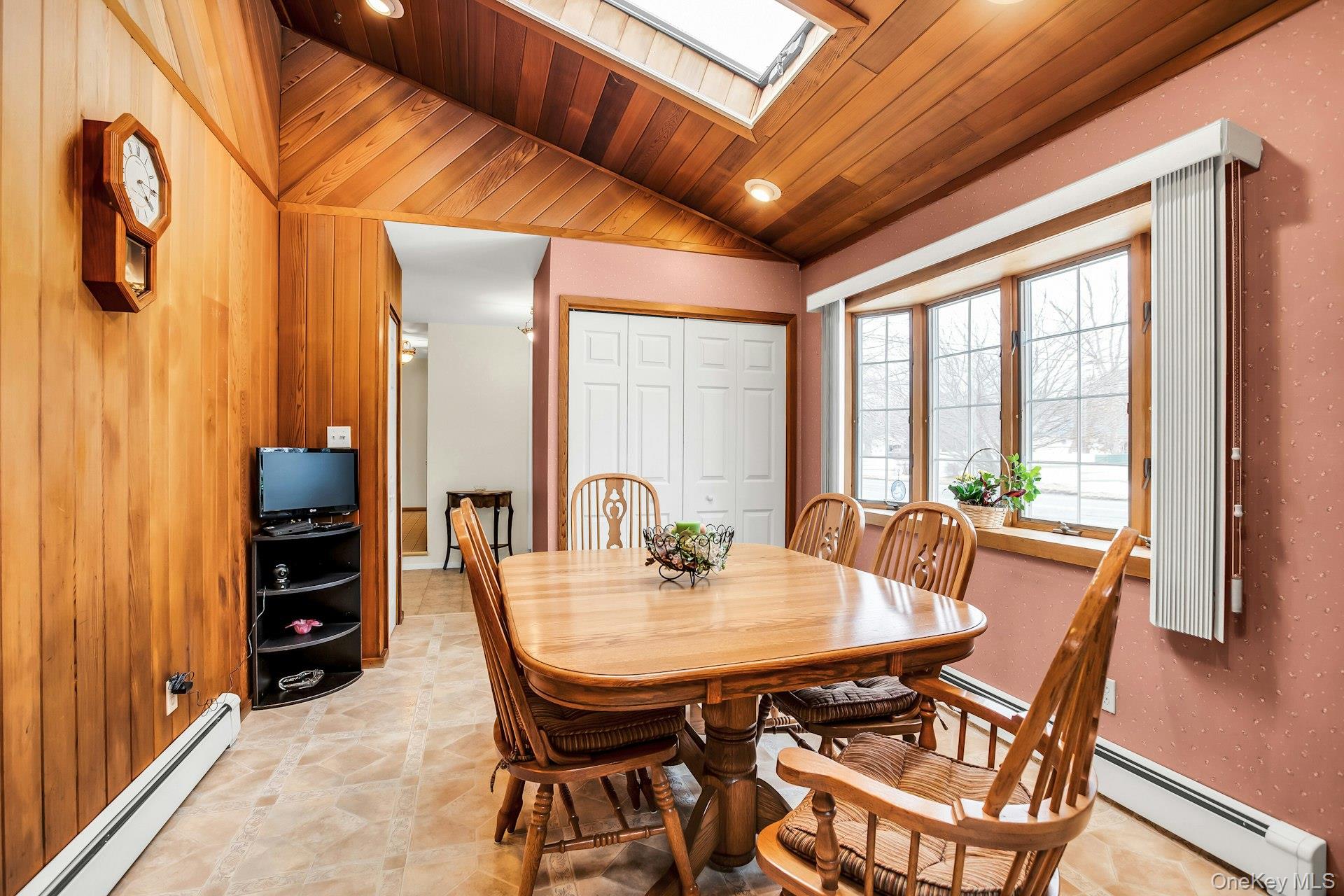 893 Connetquot Avenue, Islip Terrace, NY 11752