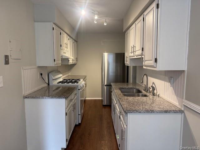 6 Colonial Road # 80, Beacon, NY 12508