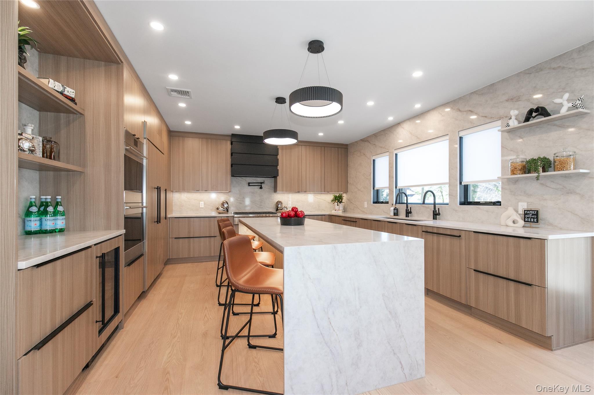 1 Bentley Road, Great Neck, NY 11023