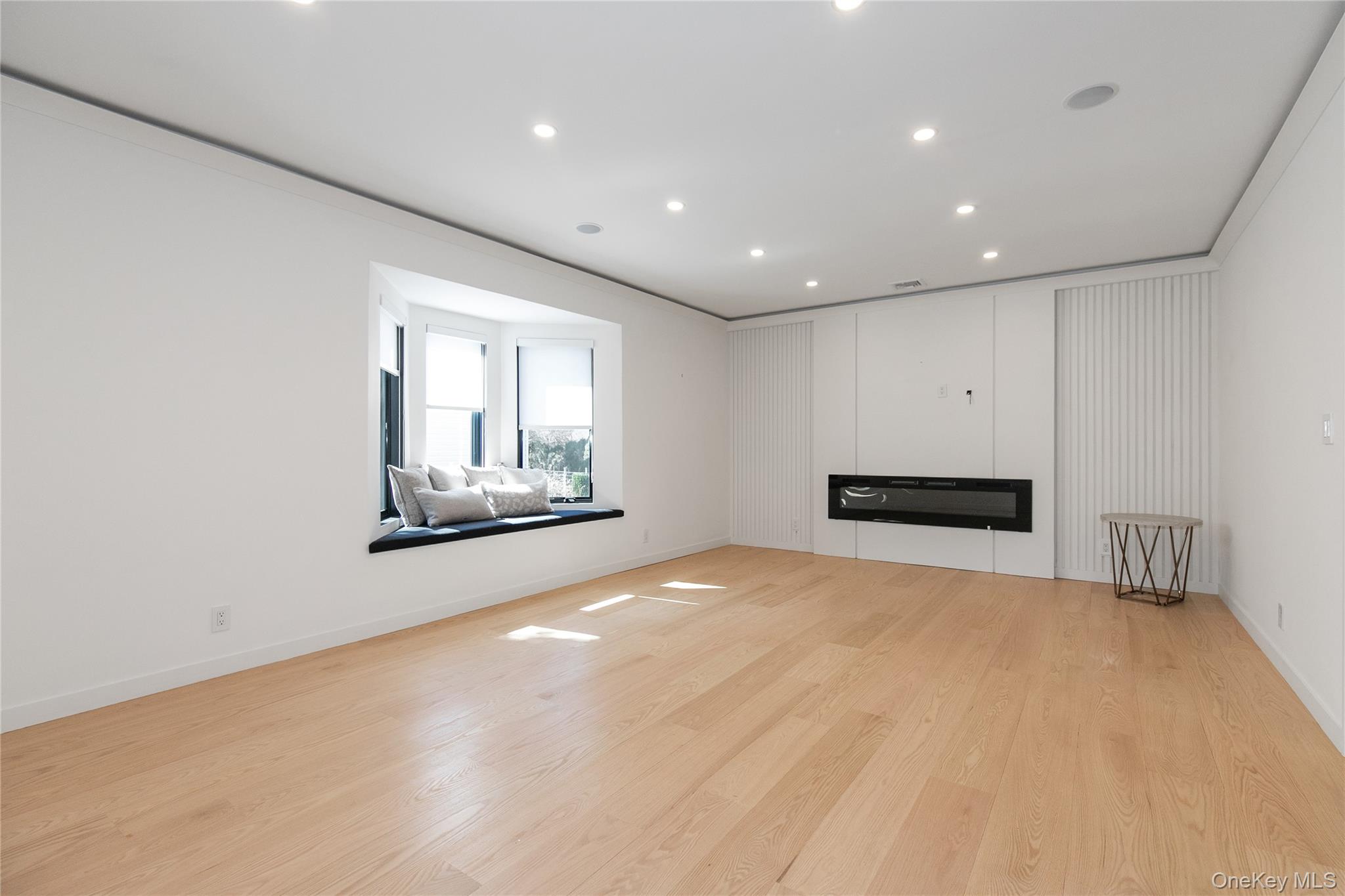 1 Bentley Road, Great Neck, NY 11023