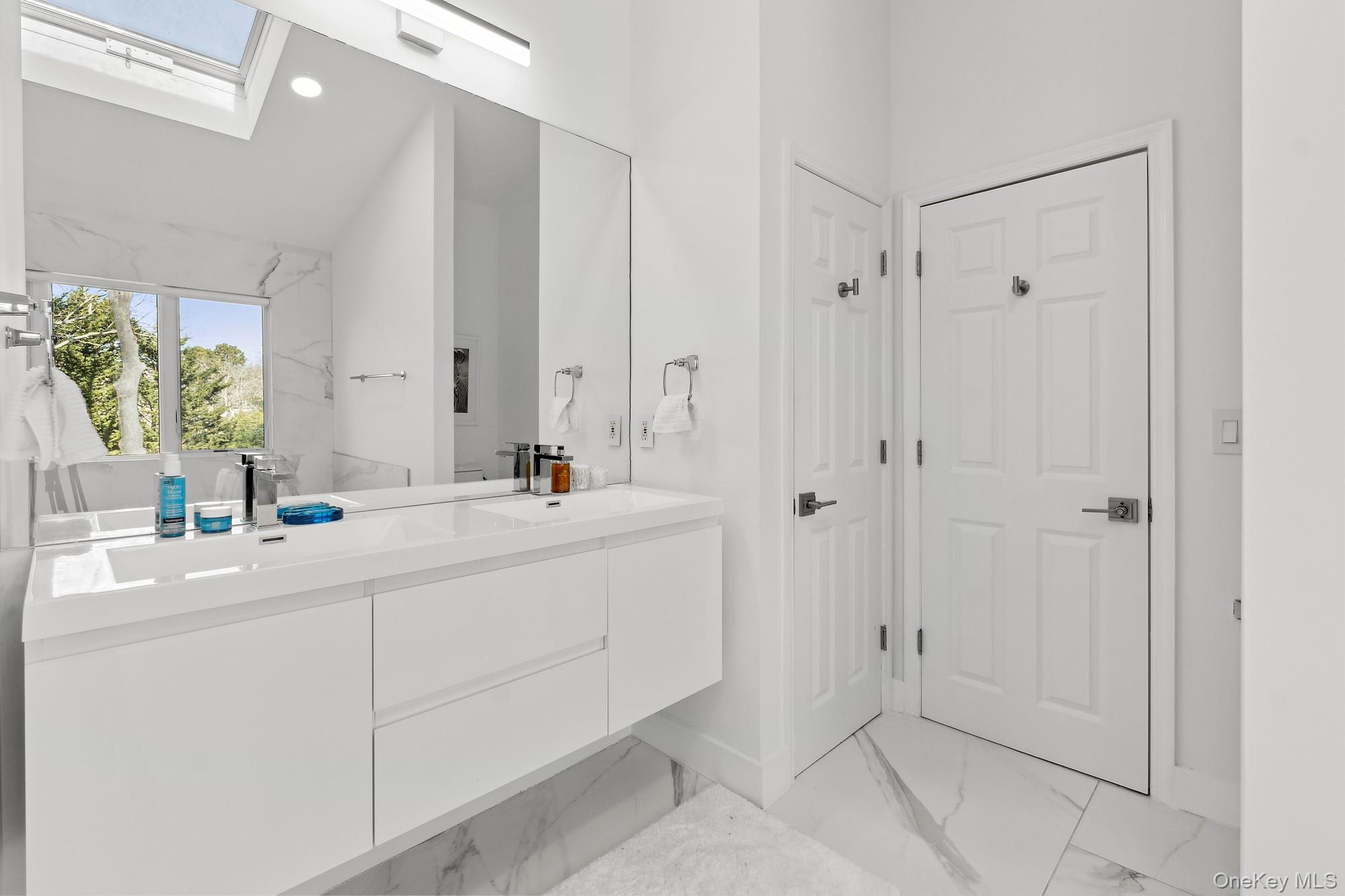 5 Cowhill Lane, Wainscott, NY 11975