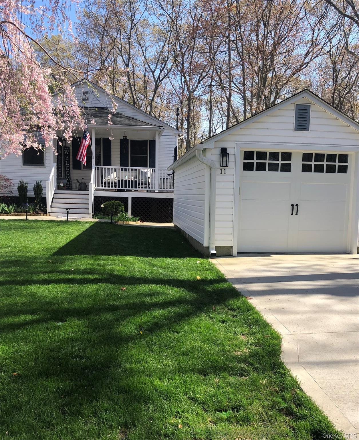 11 6th Street Street, Wading River, NY 11792