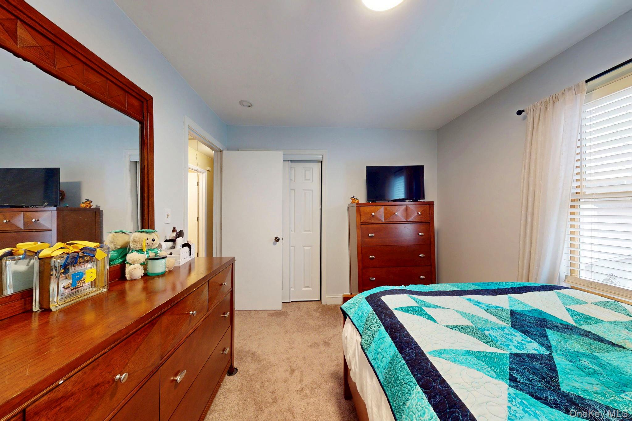 10 Finneran Lane, Pine Bush, NY 12566