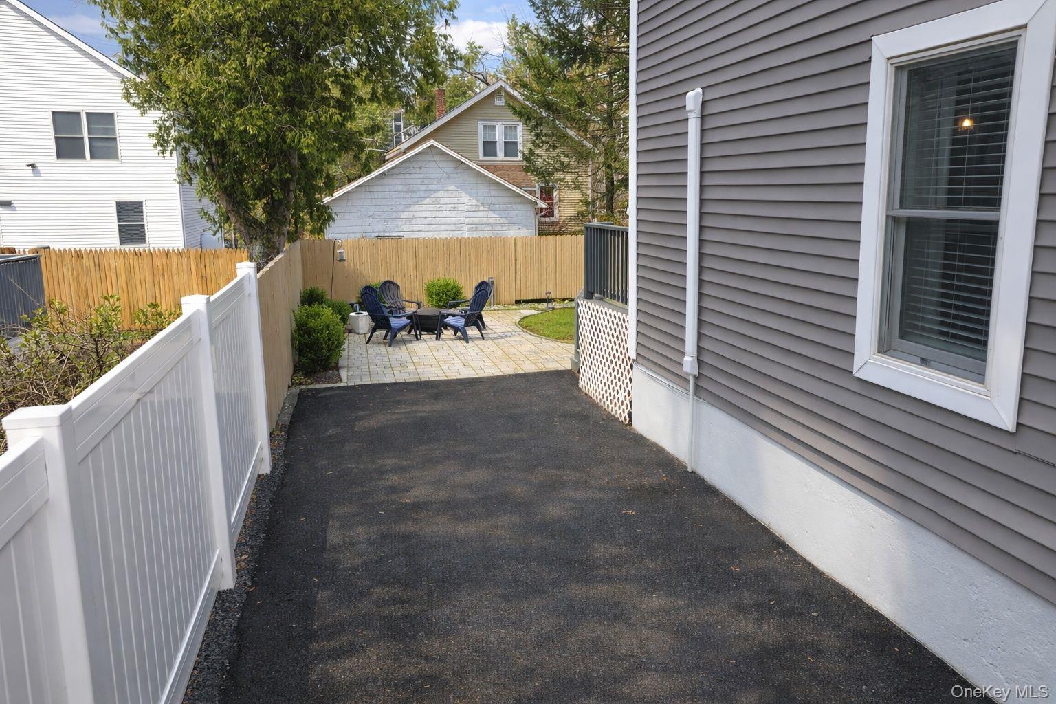 10 Finneran Lane, Pine Bush, NY 12566