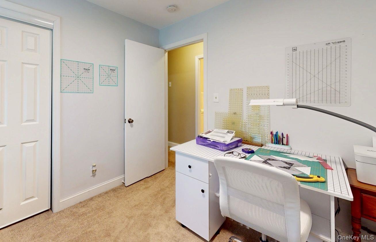 10 Finneran Lane, Pine Bush, NY 12566