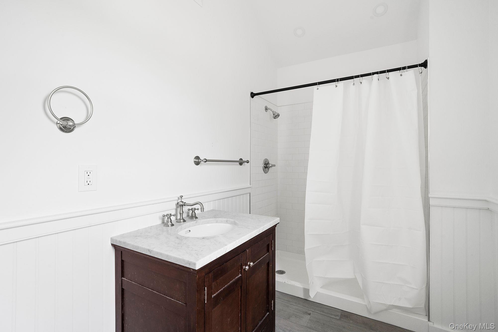 35 Gardners Lane, Hampton Bays, NY 11946