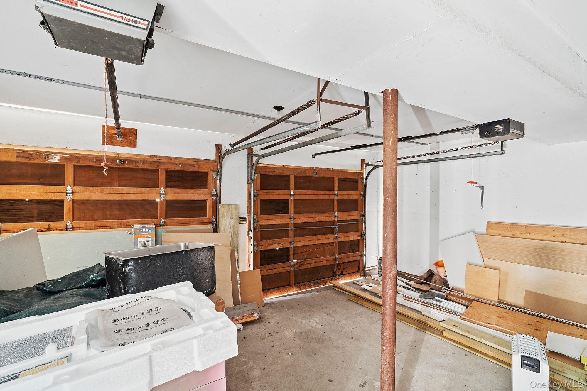 35 Gardners Lane, Hampton Bays, NY 11946