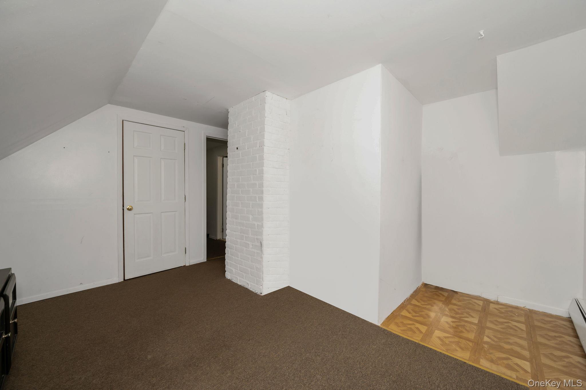 27 Mallard Road, Levittown, NY 11756