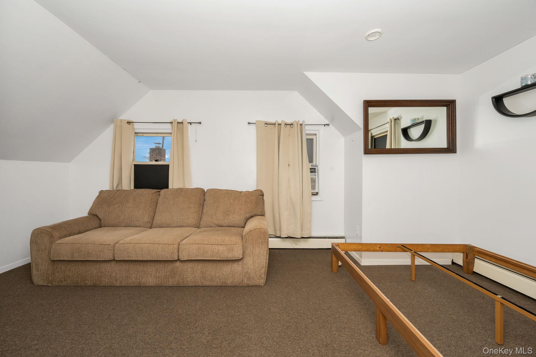 27 Mallard Road, Levittown, NY 11756