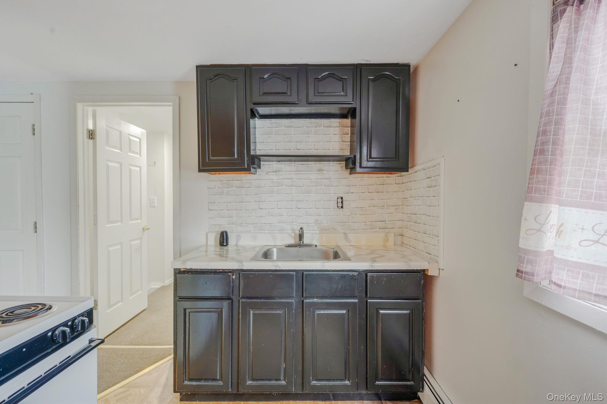 27 Mallard Road, Levittown, NY 11756